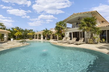 stunning villa te sabadeco